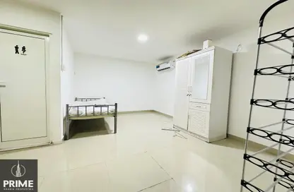 Apartment - Studio - 1 Bathroom for rent in Al Khalidiya - Abu Dhabi