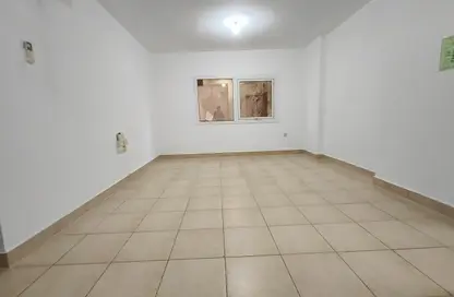 Apartment - 3 Bedrooms - 2 Bathrooms for rent in Al Muroor Building - Sultan Bin Zayed the First Street - Muroor Area - Abu Dhabi
