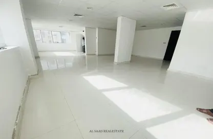 Half Floor - Studio - 2 Bathrooms for rent in Hai Al Madheef - Central District - Al Ain