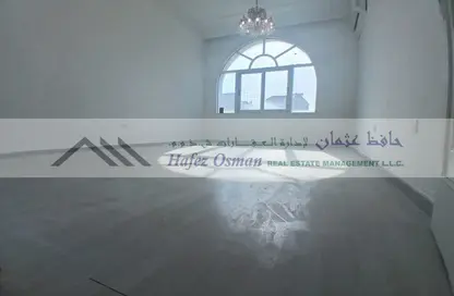 شقة - غرفة نوم - 1 حمام للايجار في المشرف - أبوظبي