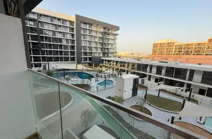 Apartment - 2 Bedrooms - 2 Bathrooms for rent in The Gate - Masdar City - Abu Dhabi