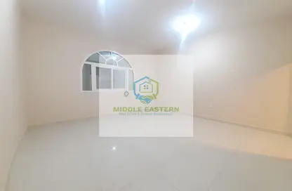 Empty Room image for: Apartment - 2 Bedrooms - 2 Bathrooms for rent in Al Mushrif Villas - Al Mushrif - Abu Dhabi, Image 1