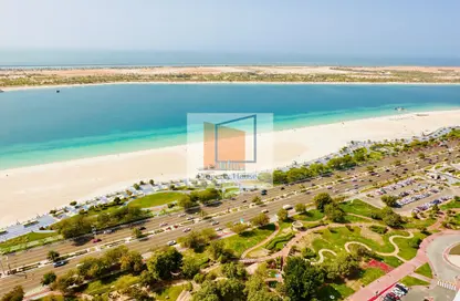 Apartment - 5 Bedrooms - 5 Bathrooms for rent in Wave tower - Corniche Road - Abu Dhabi