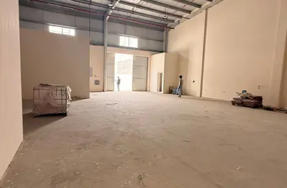 Warehouse - Studio - 1 Bathroom for rent in Umm Al Thuoob - Umm Al Quwain