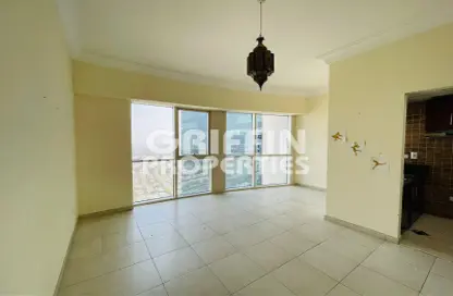 Apartment - 1 Bedroom - 1 Bathroom for rent in Lakeshore Tower 1 - Jumeirah Lake Towers - Dubai
