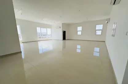 Villa - Studio - 6 Bathrooms for rent in Baniyas - Abu Dhabi