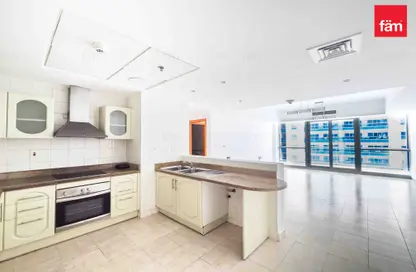 Apartment - 2 Bedrooms - 3 Bathrooms for rent in The Waves Tower A - The Waves - Dubai Marina - Dubai