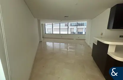 Apartment - 2 Bedrooms - 3 Bathrooms for rent in Sky Gardens - DIFC - Dubai