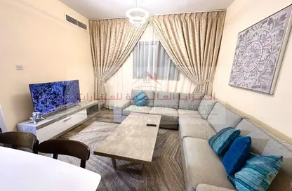 شقة - غرفة نوم - 2 حمامات للايجار في بناية النباعة 8 - النبعة - الشرق - الشارقة