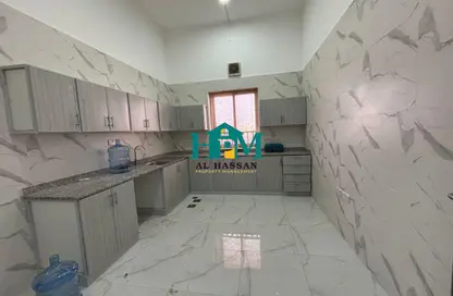 شقة - 3 غرف نوم - 3 حمامات للايجار في مدينة الرياض - أبوظبي