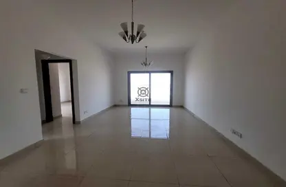 Empty Room image for: Apartment - 2 Bedrooms - 3 Bathrooms for rent in Al Abeir Tower - Jumeirah Village Circle - Dubai, Image 1