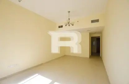 شقة - غرفة نوم - 2 حمامات للايجار في مبنى سانرايز - واحة السيليكون - دبي