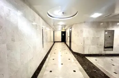 Apartment - 4 Bedrooms - 6 Bathrooms for rent in Al Ahlia tower - Al Khalidiya - Abu Dhabi