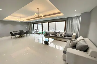 Living / Dining Room image for: Apartment - 4 Bedrooms - 5 Bathrooms for rent in Grand Views - Meydan Gated Community - Meydan - Dubai, Image 1