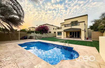 Villa - 4 Bedrooms - 5 Bathrooms for rent in Regional - Jumeirah Park - Dubai
