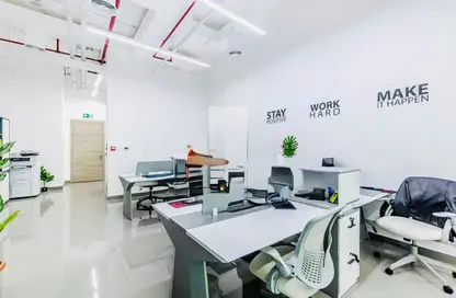 مكتب - استوديو - 3 حمامات للايجار في سول باي - الخليج التجاري - دبي