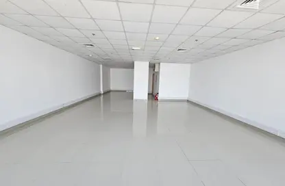 مكتب - استوديو - 2 حمامات للايجار في كابيتال جولدن تاور - الخليج التجاري - دبي