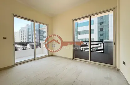 شقة - غرفة نوم - 2 حمامات للايجار في برج المسعود - شارع النجدة - أبوظبي