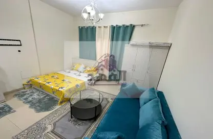 Living / Dining Room image for: Apartment - 1 Bathroom for rent in Al Jurf 2 - Al Jurf - Ajman Downtown - Ajman, Image 1