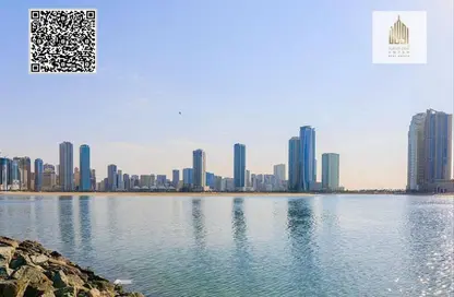 عمارة بالكامل - 8 غرف نوم - 8 حمامات للبيع في كورنيش الخان - الخان - الشارقة