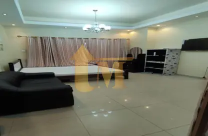 شقة - غرفة نوم - 2 حمامات للايجار في ترافلغار سينترال - منطقة مركز الأعمال - المدينة العالمية - دبي