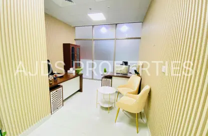 Office Space - Studio - 1 Bathroom for rent in Red Avenue - Al Garhoud - Dubai