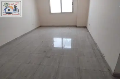 Apartment - 2 Bedrooms - 2 Bathrooms for rent in Muwailih Building - Muwaileh - Sharjah