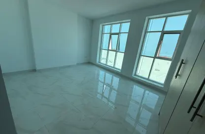 Apartment - 3 Bedrooms - 2 Bathrooms for rent in Al Rumailah building - Al Rumailah 2 - Al Rumaila - Ajman