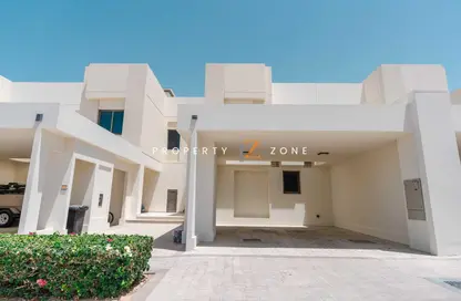 Townhouse - 3 Bedrooms - 4 Bathrooms for rent in Noor Townhouses - Town Square - Dubai