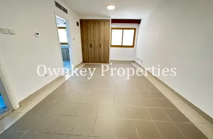Apartment - Studio - 1 Bathroom for rent in Mankhool Building - Mankhool - Bur Dubai - Dubai