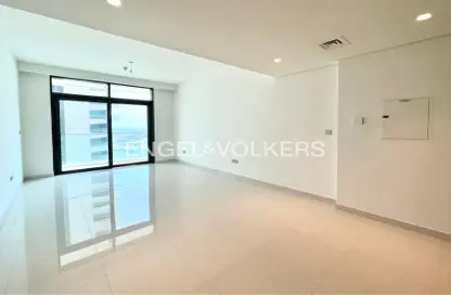 Apartment - 1 Bedroom - 1 Bathroom for rent in EMAAR Beachfront - Dubai Harbour - Dubai