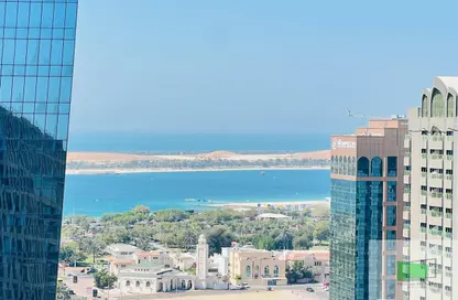 Apartment - 4 Bedrooms - 5 Bathrooms for rent in United Square - Al Khalidiya - Abu Dhabi