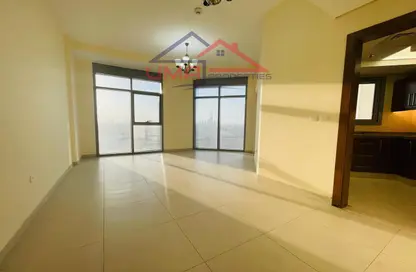 شقة - غرفة نوم - 2 حمامات للايجار في ند الحمر - دبي