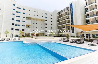 Apartment - Studio - 1 Bathroom for rent in Leonardo Residences - Masdar City - Abu Dhabi