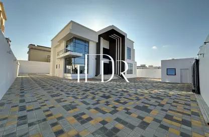 Villa - 5 Bedrooms for sale in Madinat Al Riyad - Abu Dhabi