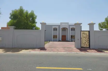 فيلا - 5 غرف نوم - 6 حمامات للبيع في الضاحية 3بي - النوف - الشارقة