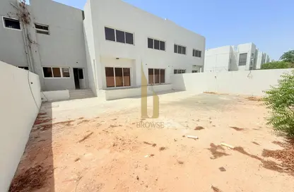 Villa - 4 Bedrooms - 4 Bathrooms for rent in Umm Suqeim 2 Villas - Umm Suqeim 2 - Umm Suqeim - Dubai