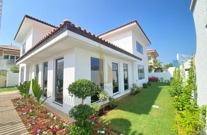 Villa - 5 Bedrooms - 5 Bathrooms for rent in Jumeirah 3 Villas - Jumeirah 3 - Jumeirah - Dubai Villa - 5 Bedrooms - 5 Bathrooms for rent in Jumeirah 3 Villas - Jumeirah 3 - Jumeirah - Dubai