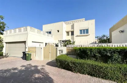 Villa - 4 Bedrooms - 5 Bathrooms for rent in Meadows 4 - Meadows - Dubai