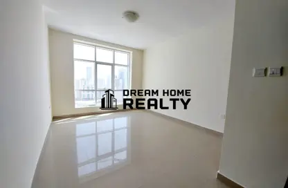 Apartment - 2 Bedrooms - 2 Bathrooms for rent in Al Thani Building - Al Khan - Sharjah