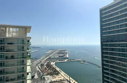 Apartment - 1 Bedroom - 1 Bathroom for sale in Marina Vista - EMAAR Beachfront - Dubai Harbour - Dubai