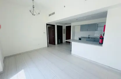 Apartment - 1 Bedroom - 2 Bathrooms for rent in UniEstate Prime Tower - Jumeirah Village Circle - Dubai