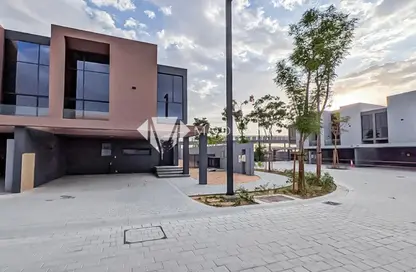 Townhouse - 3 Bedrooms - 5 Bathrooms for sale in Robinia - Masaar - Tilal City - Sharjah