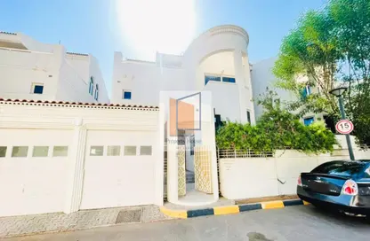 Villa - 5 Bedrooms for rent in Al Yasat Compound - Al Mushrif - Abu Dhabi
