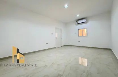شقة - غرفة نوم - 1 حمام للايجار في فيلات مدينة خليفة آيه - مدينة خليفة أ - مدينة خليفة - أبوظبي