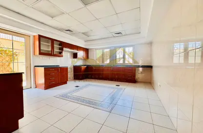 فيلا - 5 غرف نوم - 6 حمامات للايجار في فيلات القرهود - منطقة القرهود - دبي