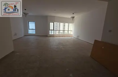 Apartment - 3 Bedrooms - 3 Bathrooms for rent in Al Majaz 2 - Al Majaz - Sharjah