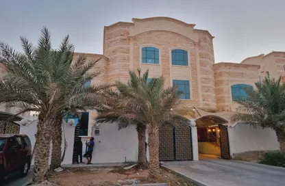Villa - 5 Bedrooms - 7 Bathrooms for rent in Mohamed Bin Zayed Centre - Mohamed Bin Zayed City - Abu Dhabi
