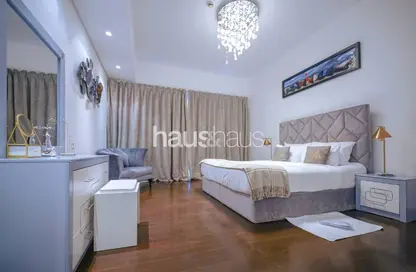 Room / Bedroom image for: Apartment - 2 Bedrooms - 4 Bathrooms for rent in Marina Residences 1 - Marina Residences - Palm Jumeirah - Dubai, Image 1