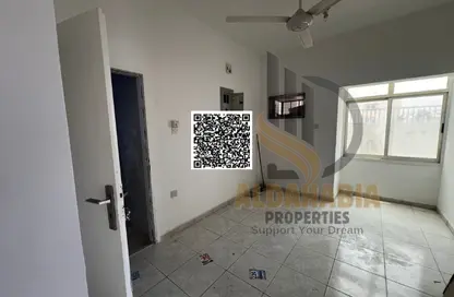 Apartment - 2 Bedrooms - 1 Bathroom for rent in Cornish Tower - Al Rumaila - Ajman